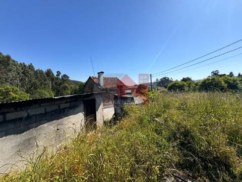 Moradia para Restaurar T3 em Ordem, Lousada