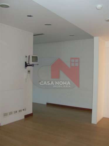 Loja para venda,  Mancelos, Amarante.