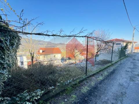 Terreno com 350m2, na Pedreira, Felgueiras