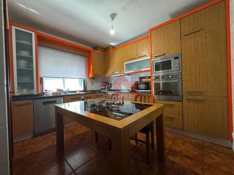Apartamento T2, em Freamunde, Paços de Ferreira
