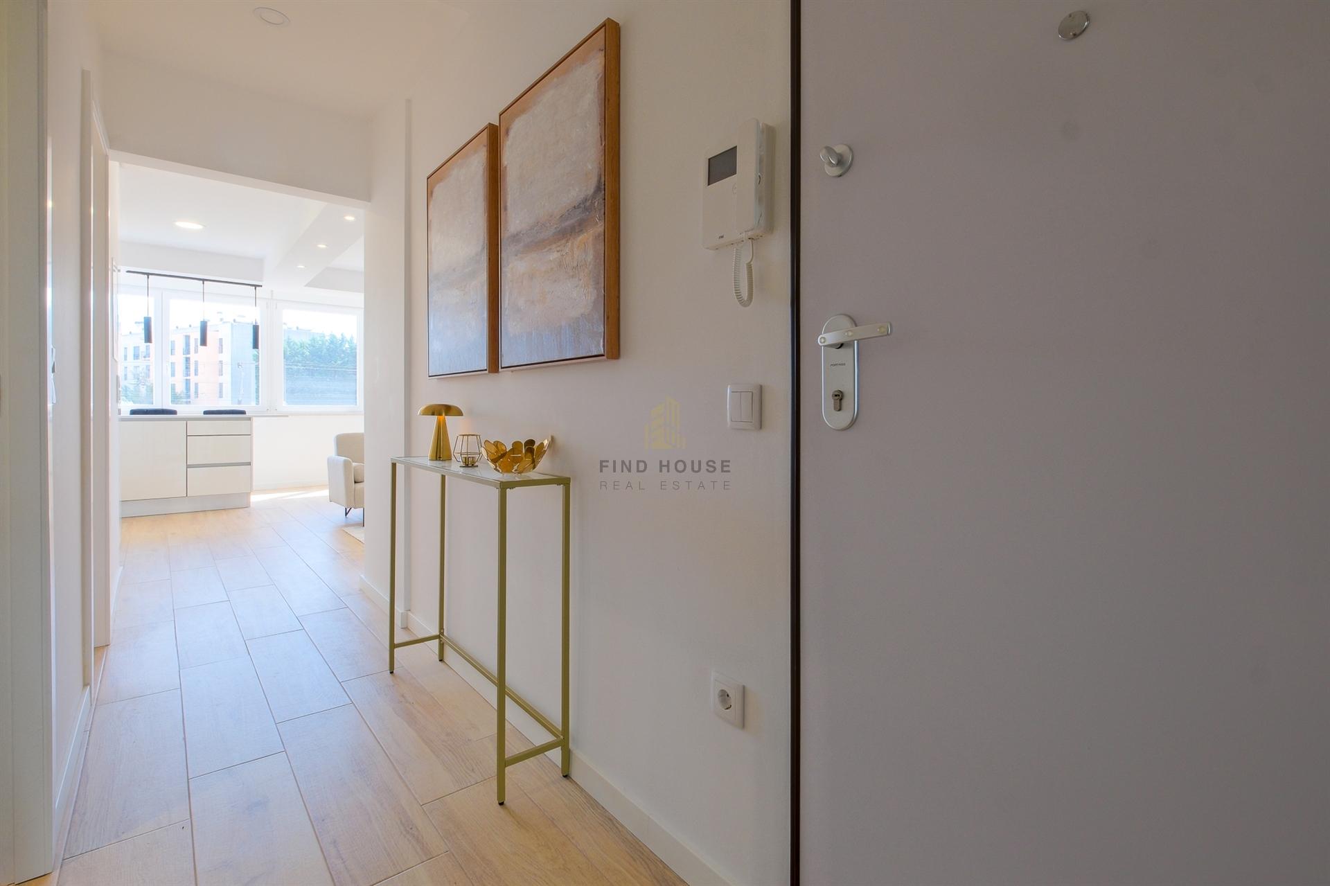 Apartamento T2 totalmente remodelado com 2 Suites em Lisboa.