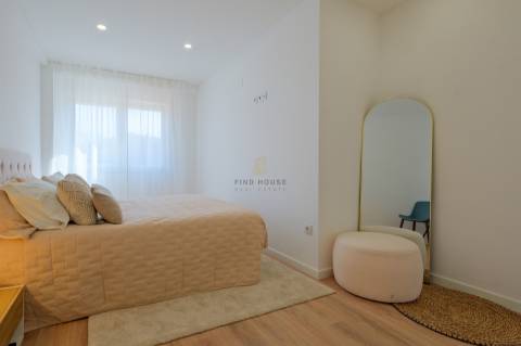 Apartamento T2 totalmente remodelado com 2 Suites em Lisboa.