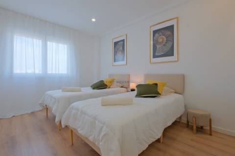 Apartamento T2 totalmente remodelado com 2 Suites em Lisboa.