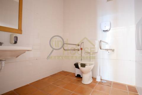 Quinta com Moradia, piscina e área para Loft com vista frontal para o Rio Tejo, em Abrantes