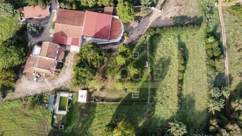 Quinta com Moradia, piscina e área para Loft com vista frontal para o Rio Tejo, em Abrantes