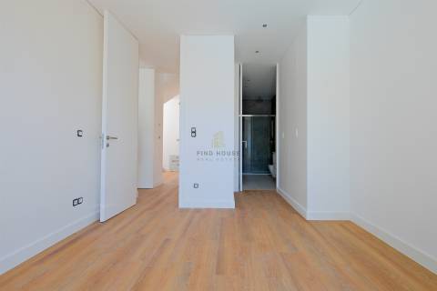 Moradia T3 com piscina em Alcoitão, Alcabideche