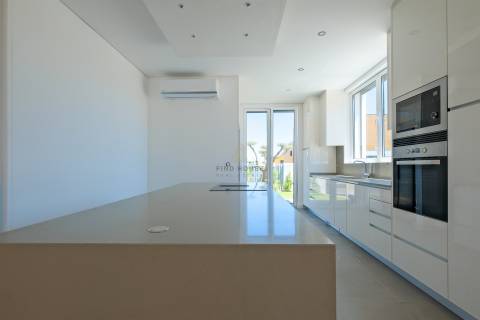 Moradia T3 com piscina em Alcoitão, Alcabideche