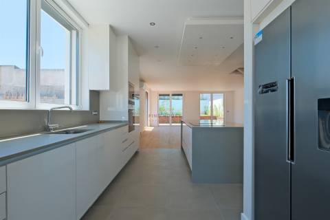 Moradia T3 com piscina em Alcoitão, Alcabideche