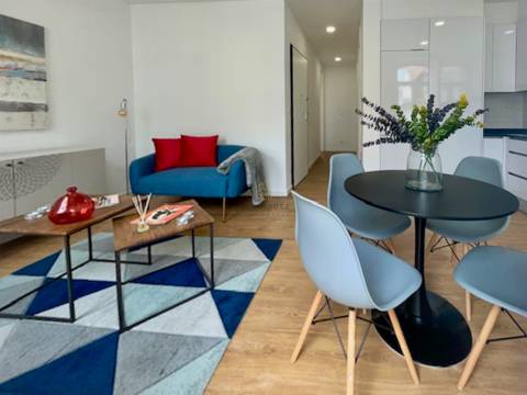 Apartamento T2 totalmente remodelado em São Vicente, Lisboa
