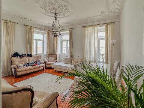 Apartamento T5 no Príncipe Real