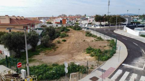 Lote de terreno  para construção com 216.60m2 em Tires, São Domingos de Rana