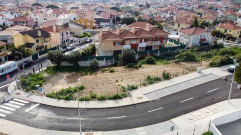 Lote de terreno  para construção com 216.60m2 em Tires, São Domingos de Rana