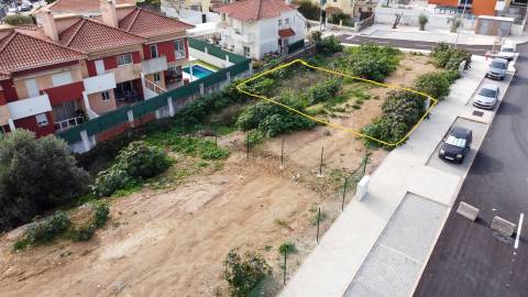 Lote de terreno  para construção com 216.60m2 em Tires, São Domingos de Rana