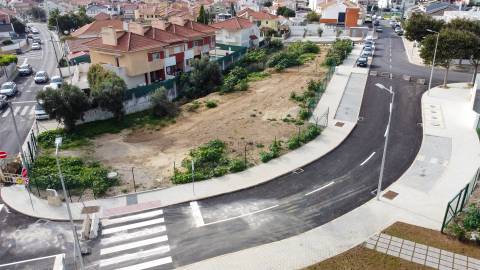 Lote de terreno  para construção com 216.60m2 em Tires, São Domingos de Rana