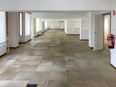 Escritório no Edifício Tridente, Avenidas Novas