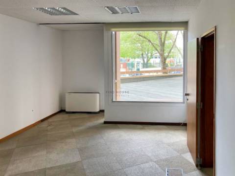 Escritório no Edifício Tridente, Avenidas Novas