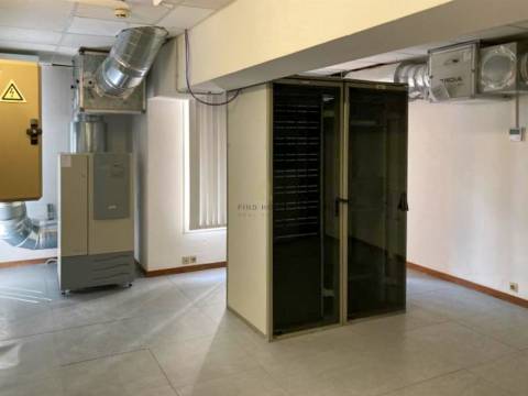 Escritório no Edifício Tridente, Avenidas Novas