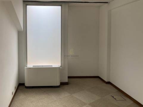 Escritório no Edifício Tridente, Avenidas Novas