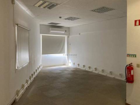 Escritório no Edifício Tridente, Avenidas Novas