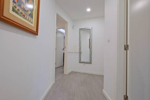 Apartamento T3 com 3 Suites e Garagem Box no Parque dos Poetas, Paço de Arcos