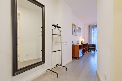 Apartamento T3 com 3 Suites e Garagem Box no Parque dos Poetas, Paço de Arcos