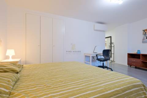 Apartamento T3 com 3 Suites e Garagem Box no Parque dos Poetas, Paço de Arcos