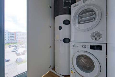 Apartamento T3 com garagem Box e vista para a Ria, em Aveiro