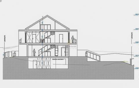 Terreno para construção de 301m2, com projeto aprovado para moradia T3, em Santo Isidoro, Mafra