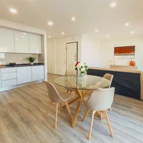 Apartamento T3 totalmente remodelado em Benfica