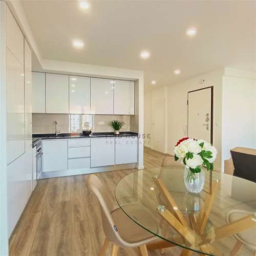 Apartamento T3 totalmente remodelado em Benfica