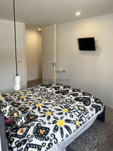 Moradia T4 totalmente remodelada no centro histórico de Viana do Castelo