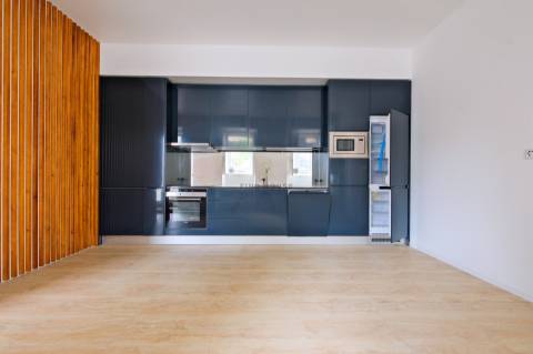 Apartamento T1 com lugar de estacionamento em Belém