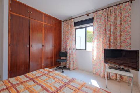 Moradia Térrea T3 com terreno de 8250m2 em Bordeira, Aljezur