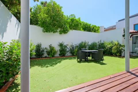 Apartamento T3+1, em condomínio privado com piscina, no Restelo