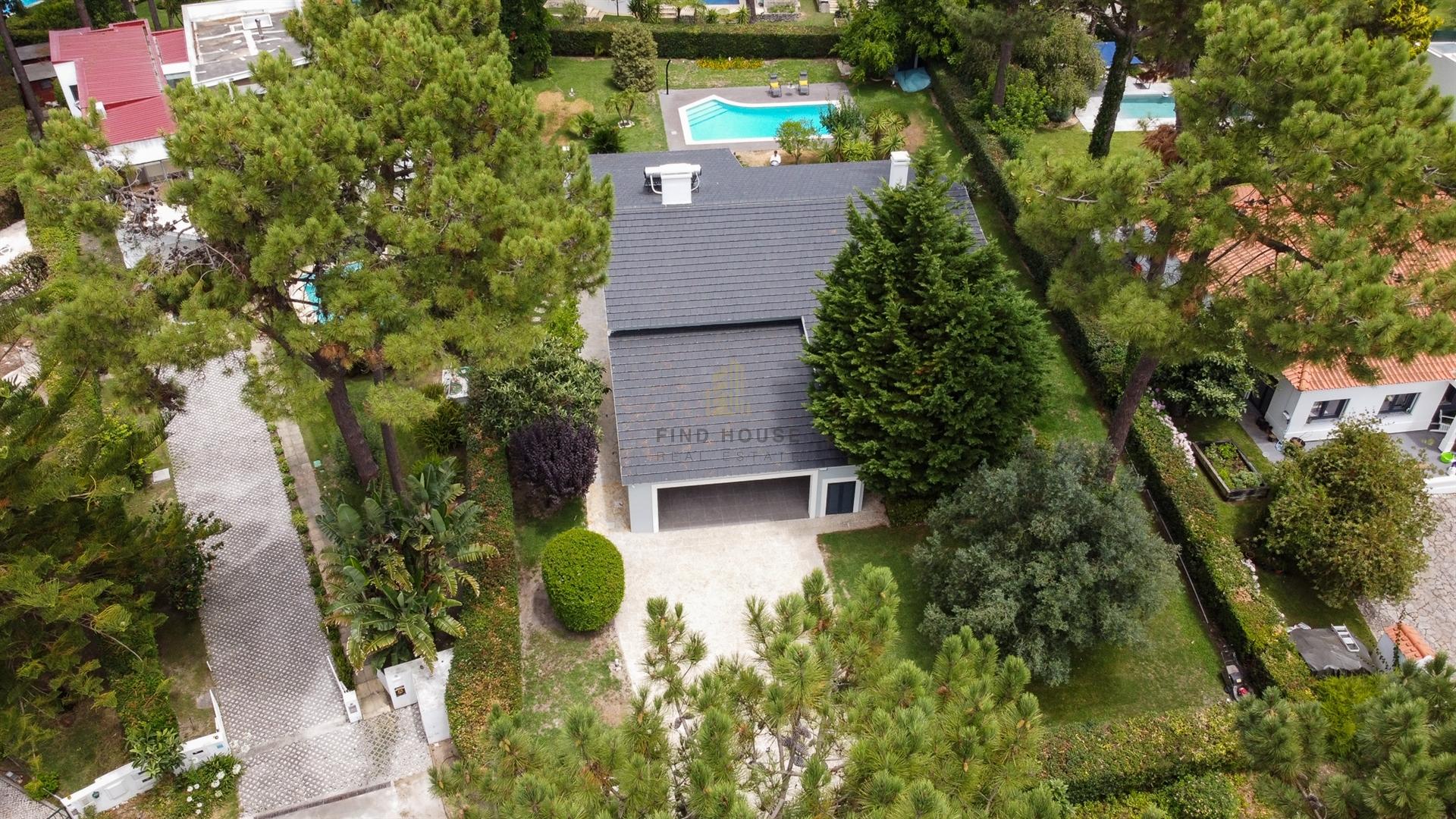 Moradia T4 isolada, com piscina na Herdade da Aroeira