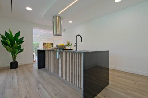 Moradia T4 de Luxo Totalmente Remodelada na Herdade da Aroeira