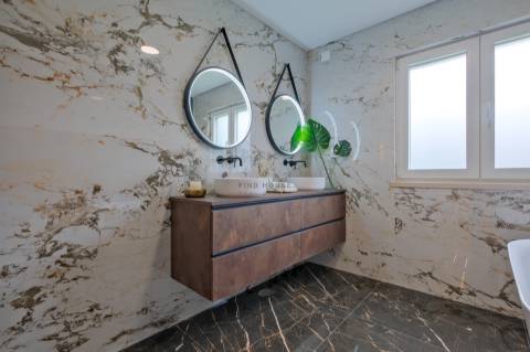 Moradia T4 de Luxo Totalmente Remodelada na Herdade da Aroeira