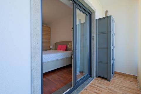 Vende-se Moradia T5 com piscina em Algueirão