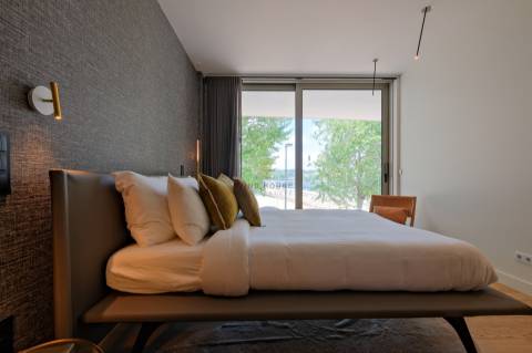 Apartamento T1 com garagem e frente de Rio na Afurada, Vila Nova de Gaia