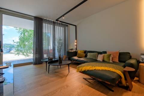 Apartamento T1 com garagem e frente de Rio na Afurada, Vila Nova de Gaia