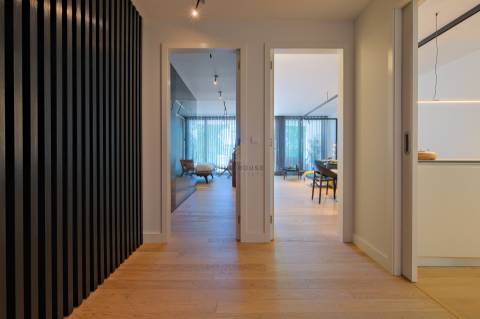 Apartamento T1 com garagem e frente de Rio na Afurada, Vila Nova de Gaia