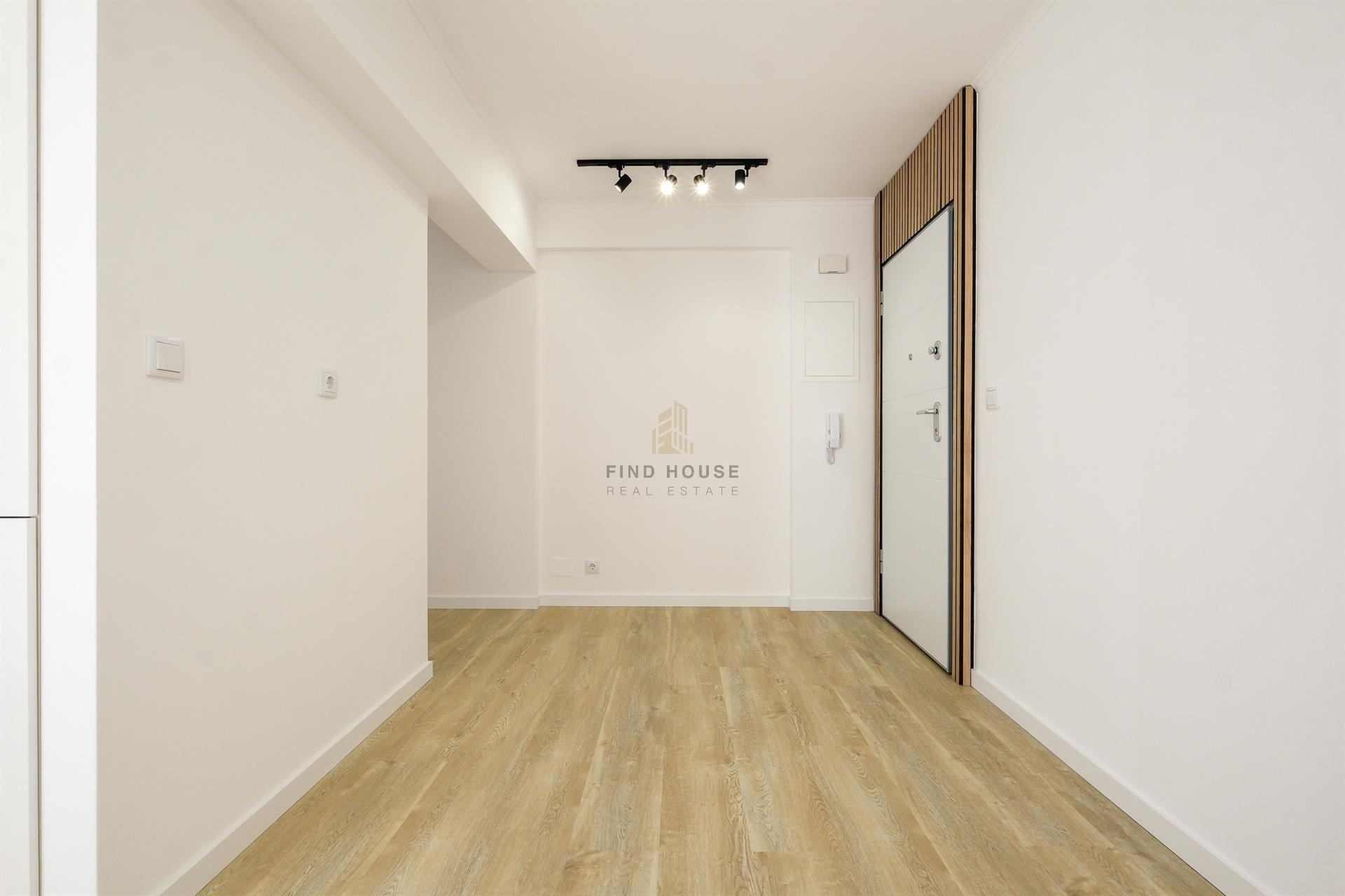 Apartamento T2 totalmente remodelado em São Domingos de Benfica