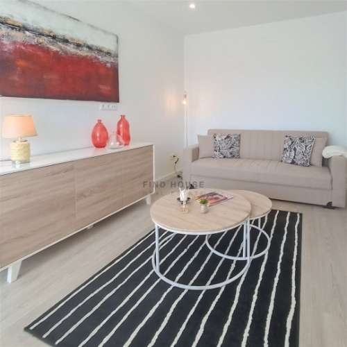 Apartamento T3 Remodelado com Logradouro em Benfica | Lisboa