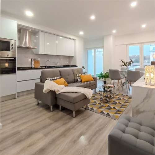 Apartamento T3 Remodelado com Logradouro em Benfica | Lisboa