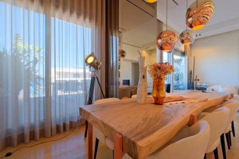 Penthouse T3 com terraço e 3 lugares de garagem na Alameda dos Oceanos, Parque das Nações