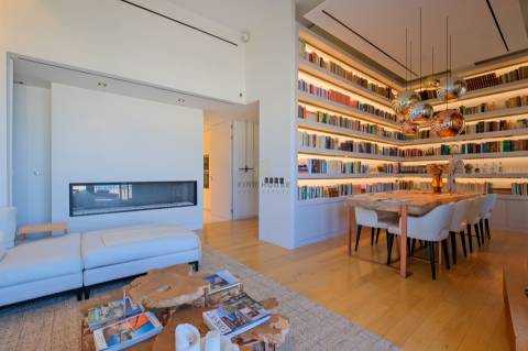 Penthouse T3 com terraço e 3 lugares de garagem na Alameda dos Oceanos, Parque das Nações