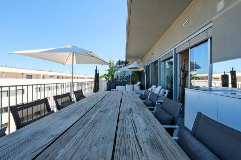 Penthouse T3 com terraço e 3 lugares de garagem na Alameda dos Oceanos, Parque das Nações