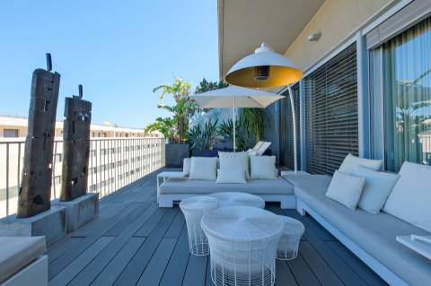 Penthouse T3 com terraço e 3 lugares de garagem na Alameda dos Oceanos, Parque das Nações