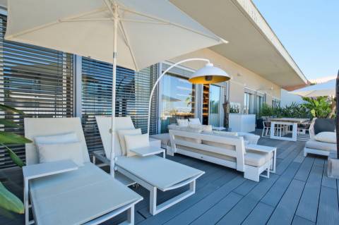 Penthouse T3 com terraço e 3 lugares de garagem na Alameda dos Oceanos, Parque das Nações