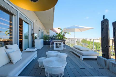 Penthouse T3 com terraço e 3 lugares de garagem na Alameda dos Oceanos, Parque das Nações